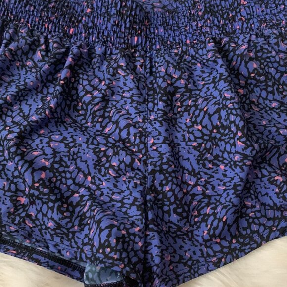 NIKE Women's One Dri-Fit Mid-Rise 3" Shorts in Purple/Black Sz MEDIUM - Picture 3 of 6